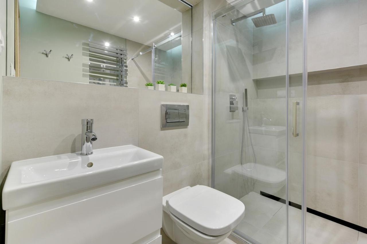 Victus Apartamenty, Panamera *